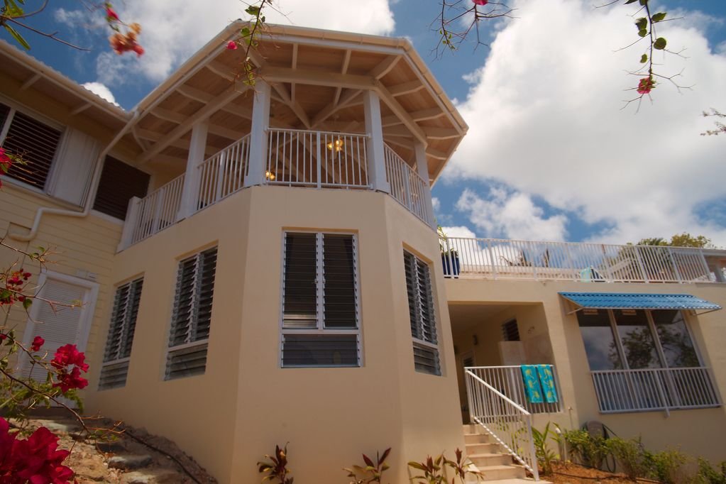 Front exterior 04